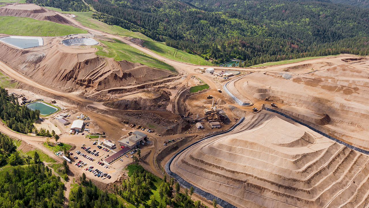 Vista aérea de una instalación minera.